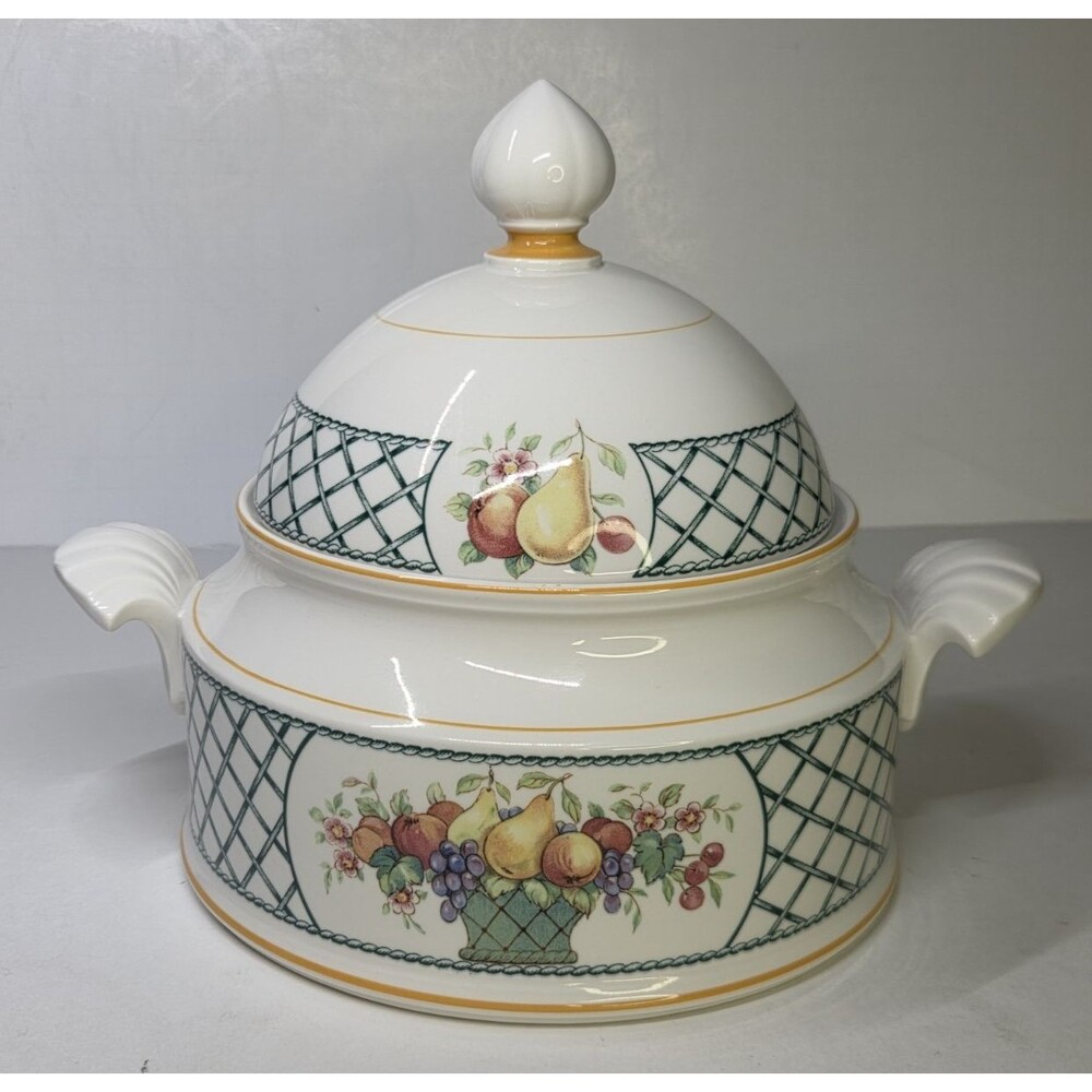 Villeroy & Boch Basket Pattern Round Covered Vegetable Bowl Dish Soup Tureen 8¼"